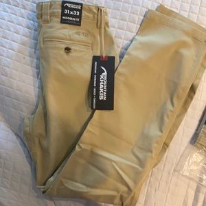 Mountain Khakis 31x 32.  Modern fit.  Brand NWT